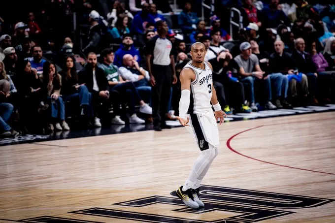 杜蘭:我在英超歐冠沙特亞冠都踢過&感覺沒啥差異,全都不好對付 杜蘭:我在英超歐冠沙特亞冠都踢過&感覺沒啥差異,全都不好對付