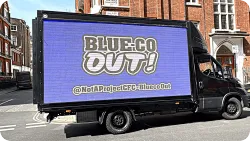 一图流：切尔西球迷组织筹款，今天在温布利外抗议Blue Co