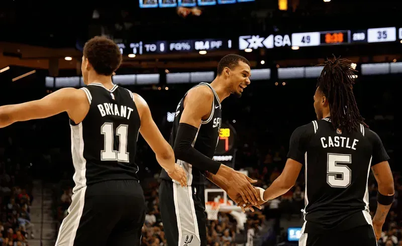 朗斯回應(yīng)對巴黎比賽延期：盡管不同意，仍以負(fù)責(zé)的態(tài)度接受此決定