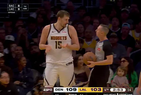 連場建功！芒特精彩轉(zhuǎn)身兜射破門，曼聯(lián)總比分4