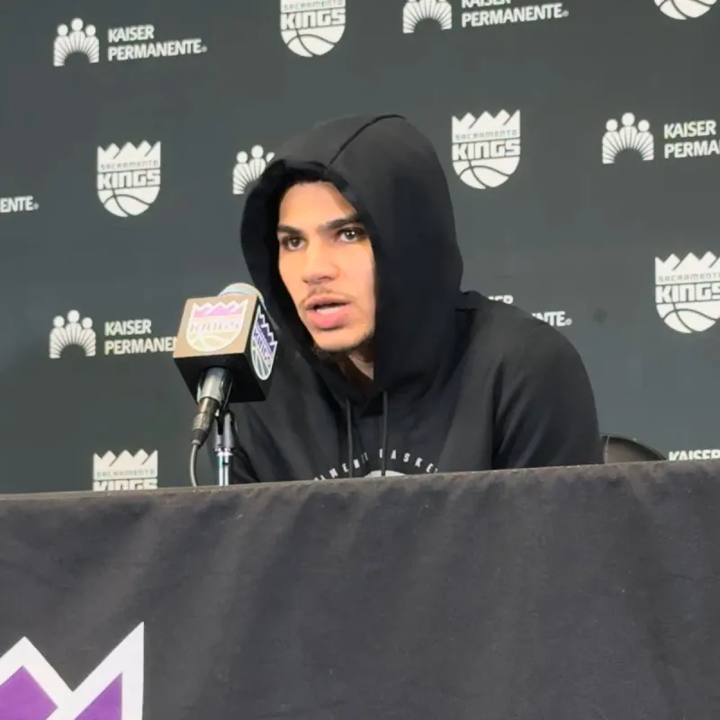 [流言板]米切爾談表現：我的左眼幾乎看不見，今晚真的很艱難