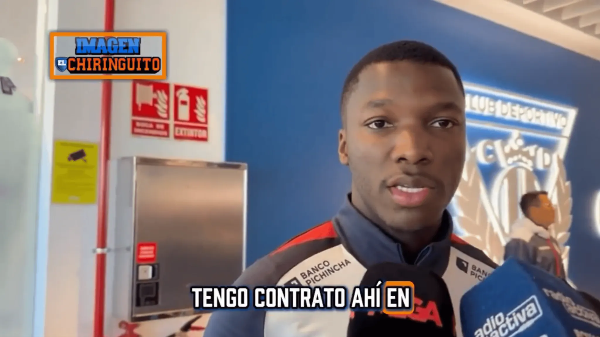 （神州寫真）“團播”小屏樂賞劇場級舞美  專業院團開啟手機“第二舞臺”