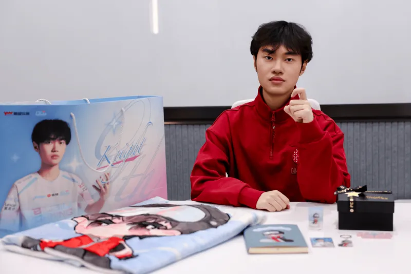 6500萬歐血虧！熱刺簽22歲西蒙斯33場2球，28輪29分瀕臨降級區