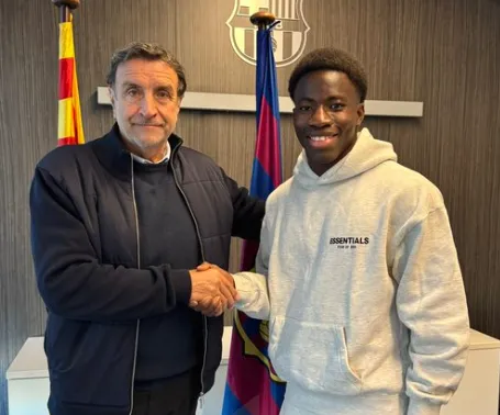 [流言板]巴薩官方：與15歲小將通卡拉完成續(xù)約，將繼續(xù)留梯隊(duì)效力