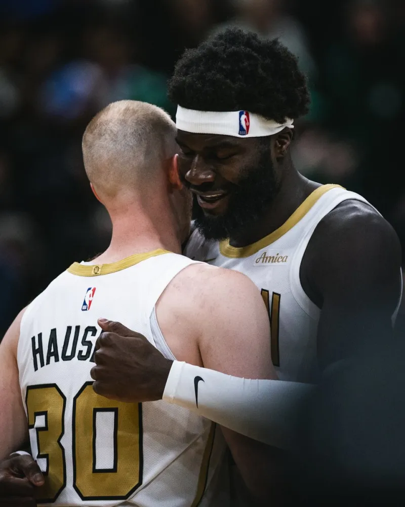 康利:愛德華茲賽后向全隊(duì)道歉了 他知道自己要為我們變得更好 康利:愛德華茲賽后向全隊(duì)道歉了 他知道自己要為我們變得更好