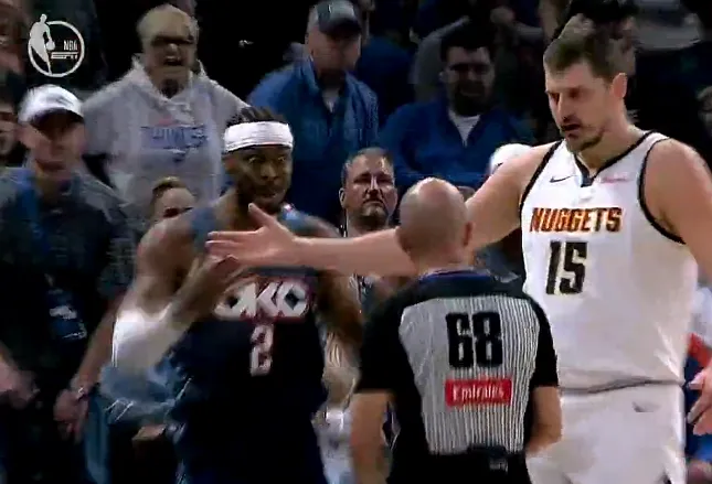 效率提升！拉文半場(chǎng)11中7得16分1板5助 秀出舒展戰(zhàn)斧劈扣