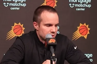 [流言板]里程碑！老鷹官方：祝賀斯奈德取得執(zhí)教生涯第500場勝利！