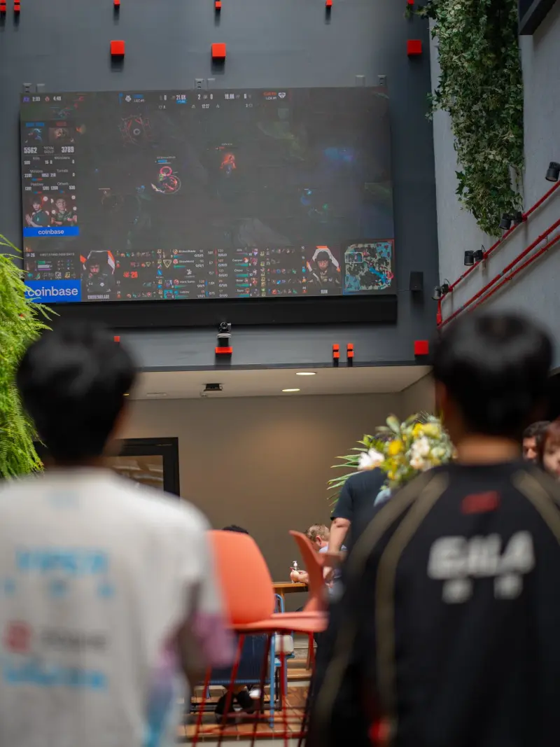 [流言板]科內特談塔圖姆：他經常帶小傷堅持打球，教練勸他不要上場